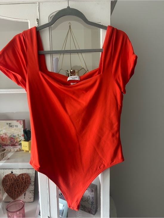 Aritzia Tops - Aritzia Babton contour bodysuit